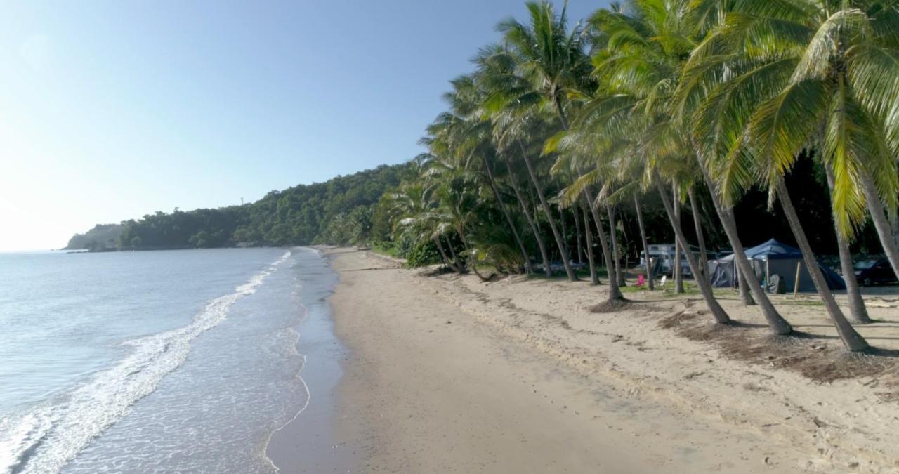 Ellis Beach Oceanfront Holiday Park Hotel Palm Cove Exterior photo