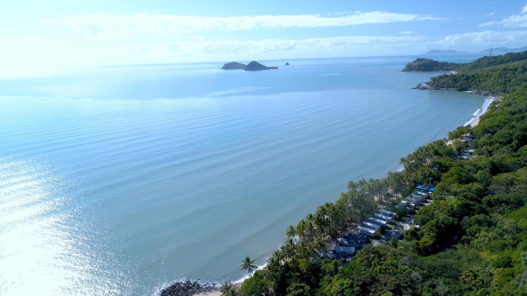 Ellis Beach Oceanfront Holiday Park Hotel Palm Cove Exterior photo