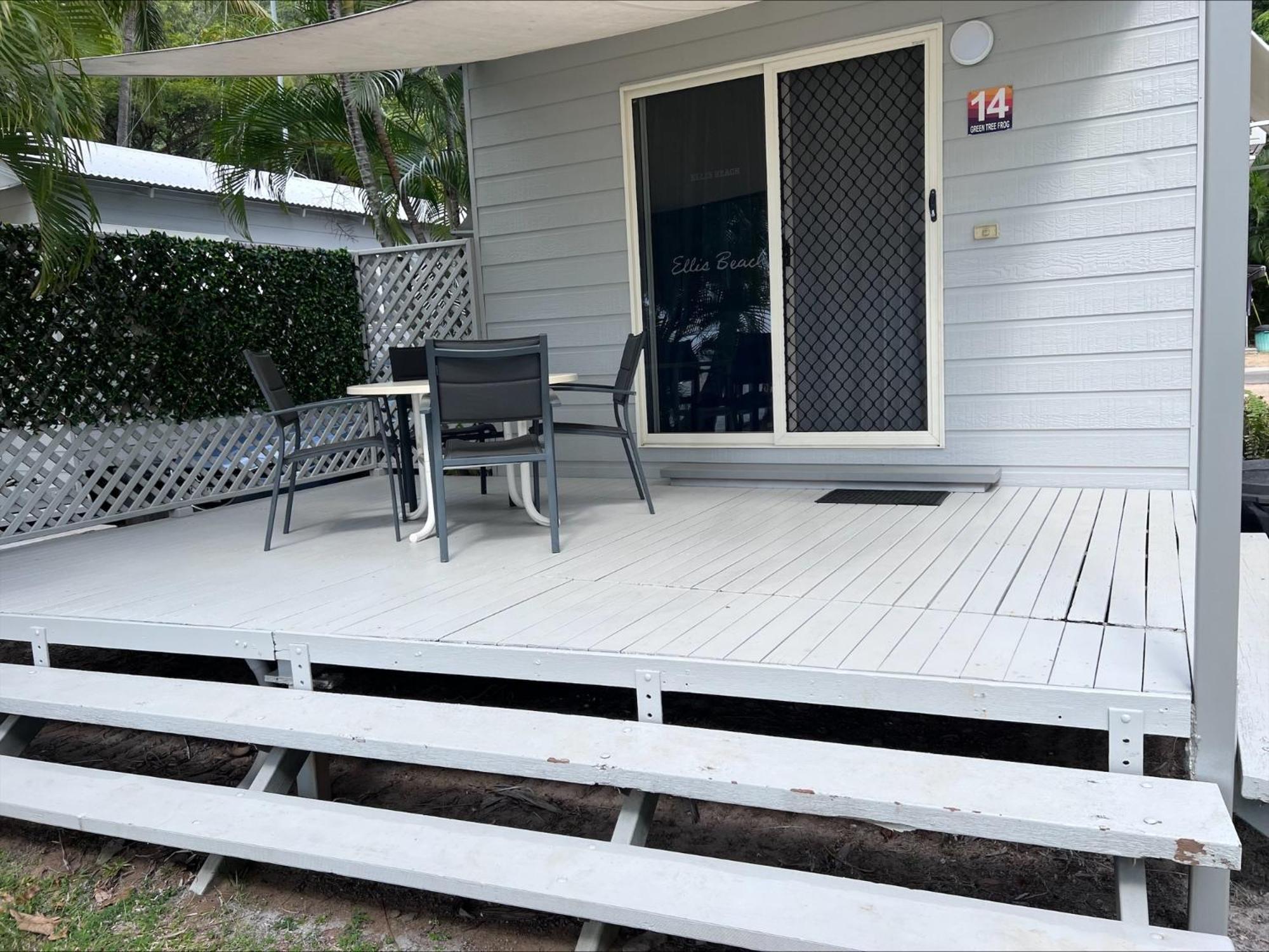 Ellis Beach Oceanfront Holiday Park Hotel Palm Cove Exterior photo