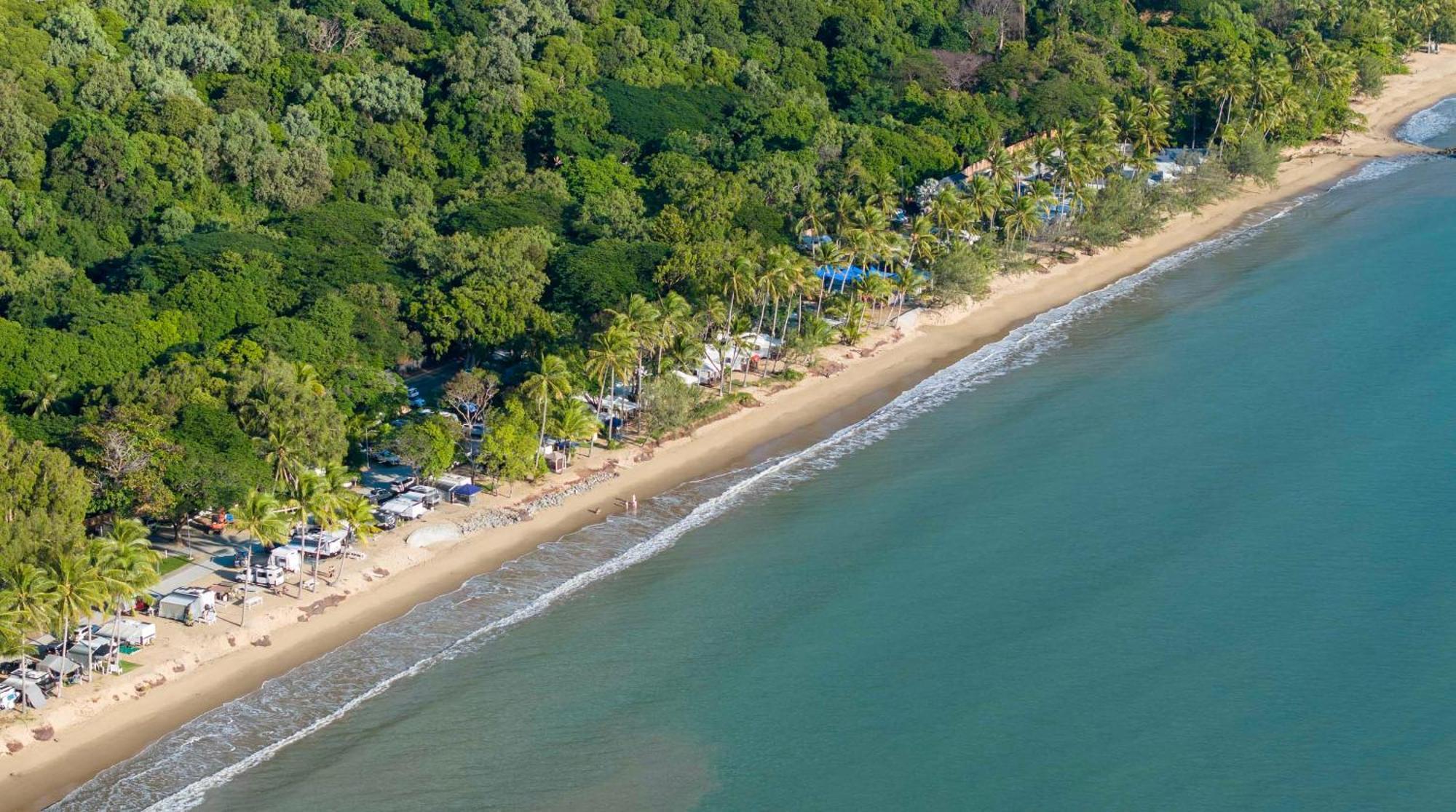 Ellis Beach Oceanfront Holiday Park Hotel Palm Cove Exterior photo