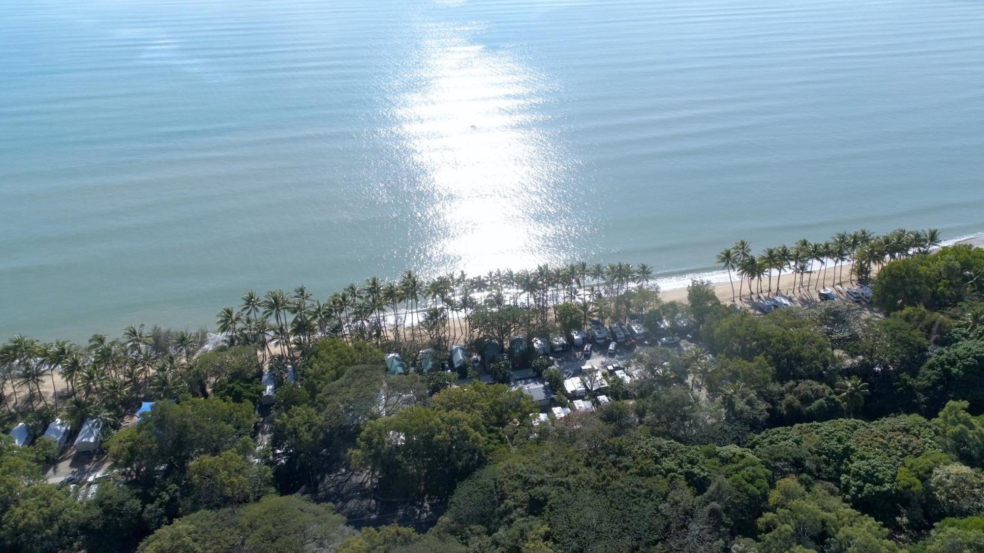 Ellis Beach Oceanfront Holiday Park Palm Cove Exterior photo